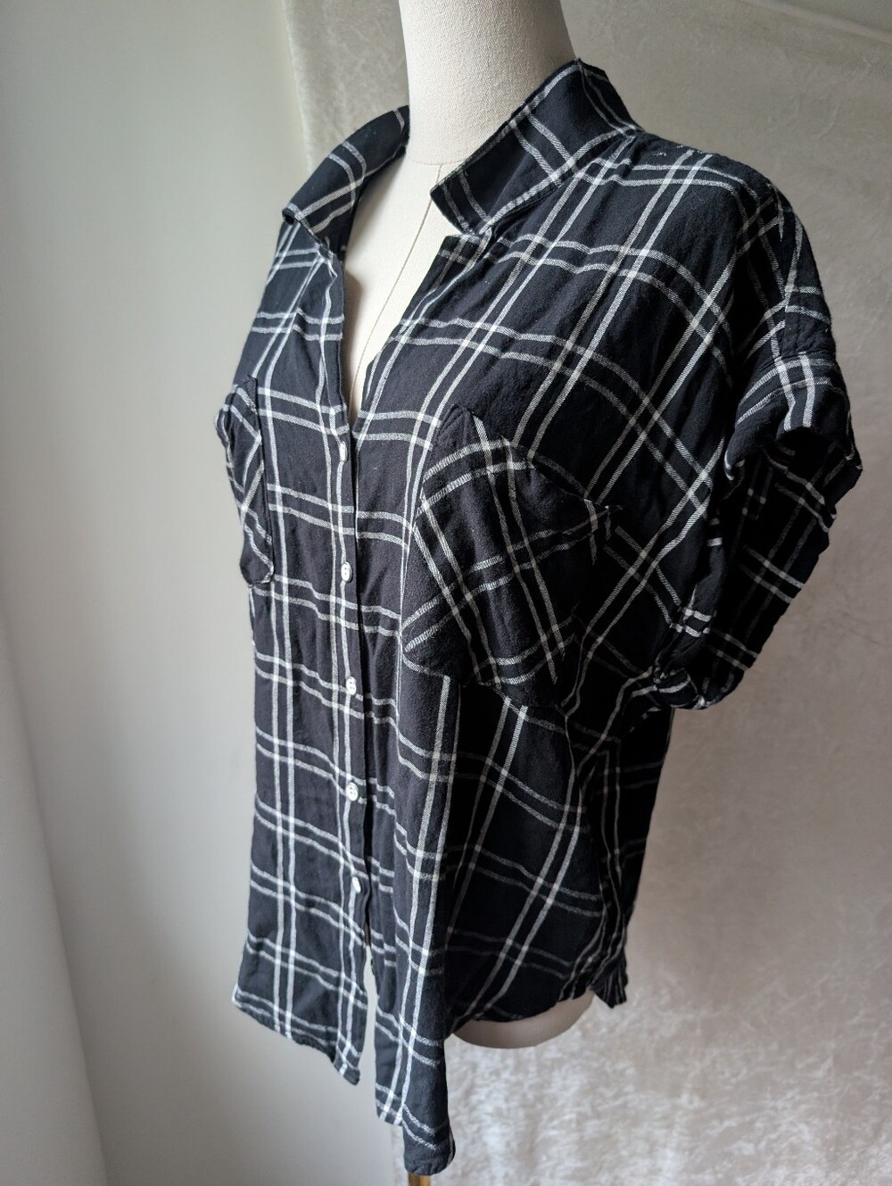 Jachs Girlfriend XL Rayon Black And White Plaid Tank Short Sleeve Open Arm Butto
